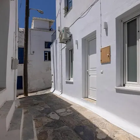 Malamatenia's House * Tinos